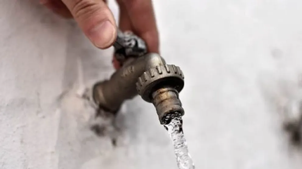 Adelantan un corte de agua de 24 horas en Zona Norte para recuperar reservas