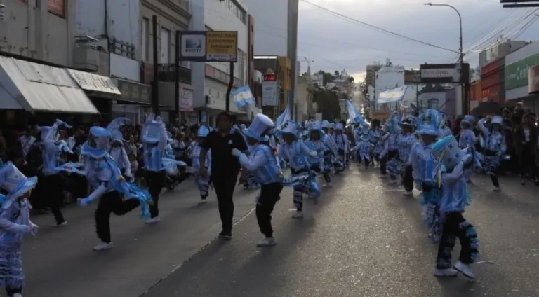 Comodoro ya se prepara para los precarnavales en la avenida Polonia