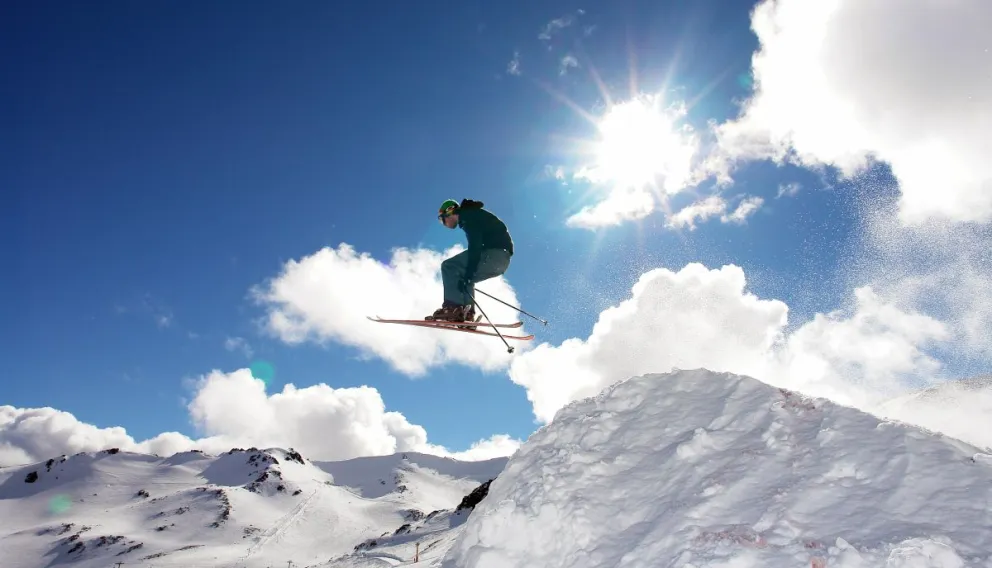 Esquí en La Hoya: Lanzan pases con precio promocional y beneficios flex para 2026