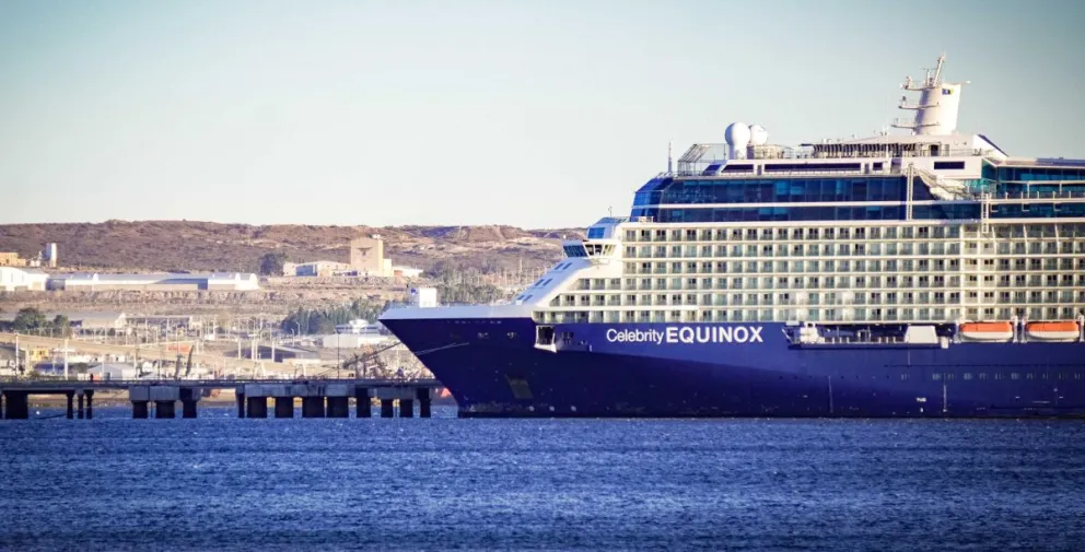 La temporada de cruceros en Chubut suma una nueva escala del Celebrity Equinox