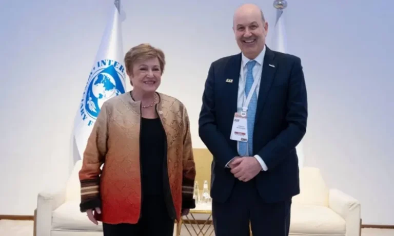 Sturzenegger y Georgieva se reúnen en Arabia Saudita en medio de la auditoría del FMI en Argentina