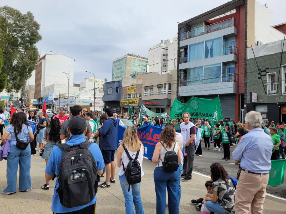 En Comodoro se movilizaron en rechazo a la Reforma Laboral