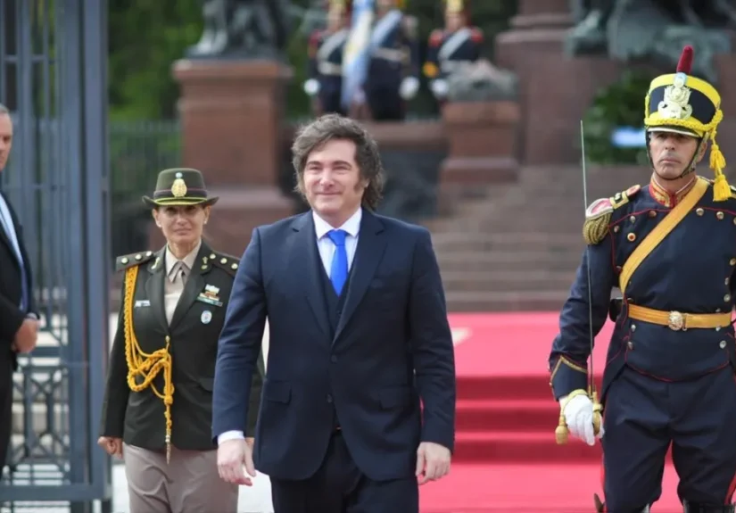 Milei encabezó el homenaje a San Martín por el aniversario de su nacimiento