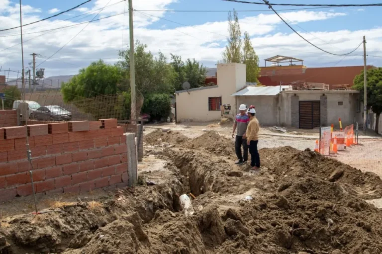 Avanza a buen ritmo la obra de gas en barrio Abel Amaya