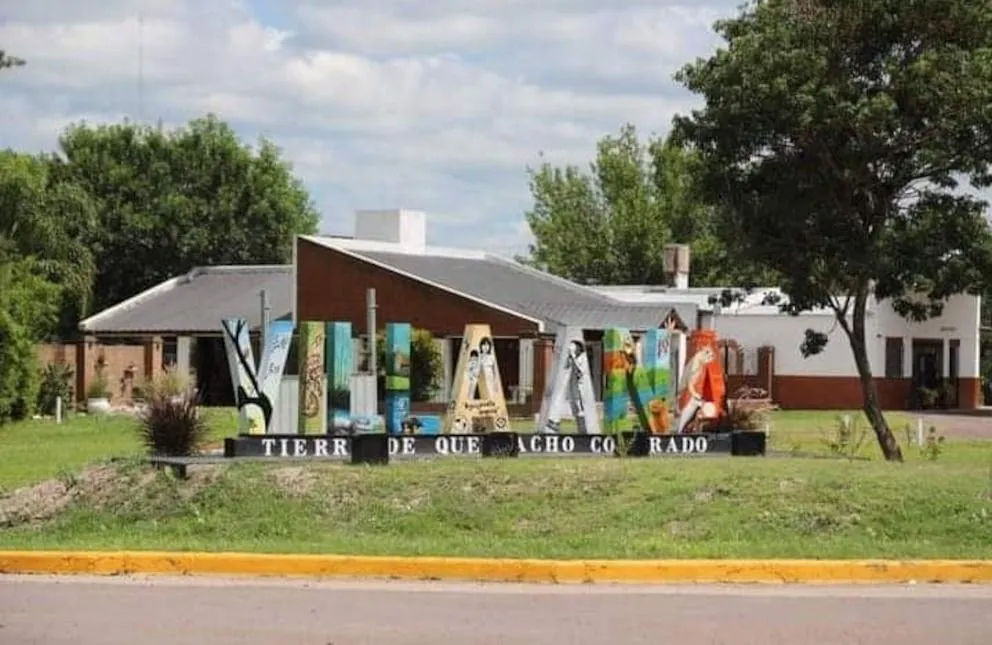 Detuvieron a cinco hombres por abusar sexualmente de un camionero en Santa Fe y grabar el ataque