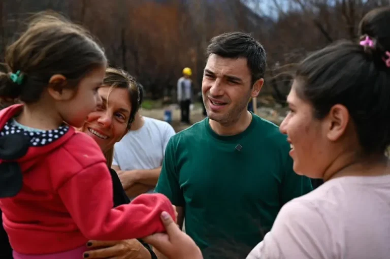 Reconstrucción de la Comarca: comenzaron las obras de viviendas para familias damnificadas de El Hoyo y Epuyén