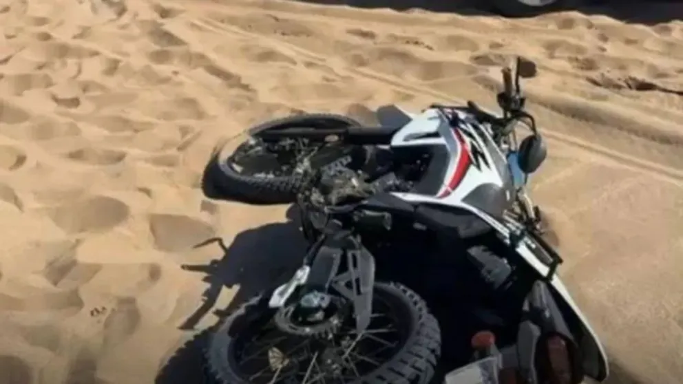 Villa Gesell: un motociclista murió tras un fuerte impacto en las dunas