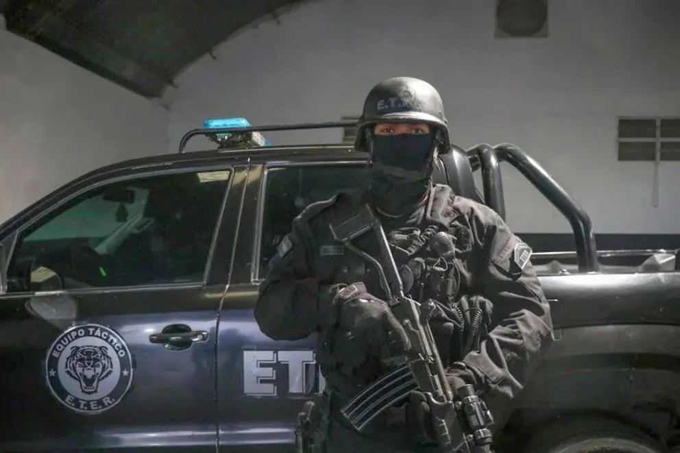 Investigan a un policía de Córdoba que le habría disparado a una mujer con crisis psiquiátrica