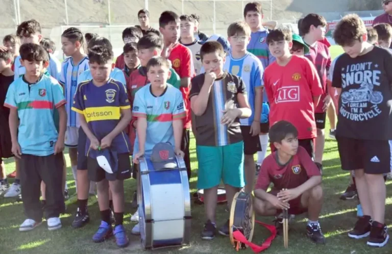 La cancha de Deportivo Portugués lleva ahora el nombre de José Guerreiro