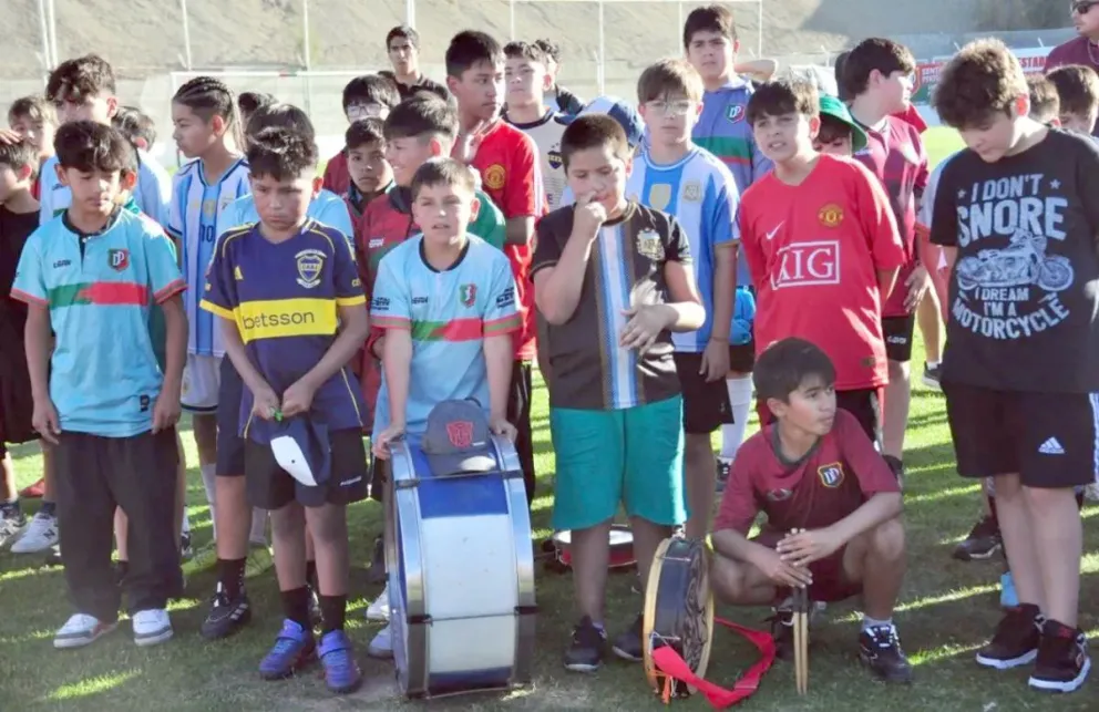 La cancha de Deportivo Portugués lleva ahora el nombre de José Guerreiro