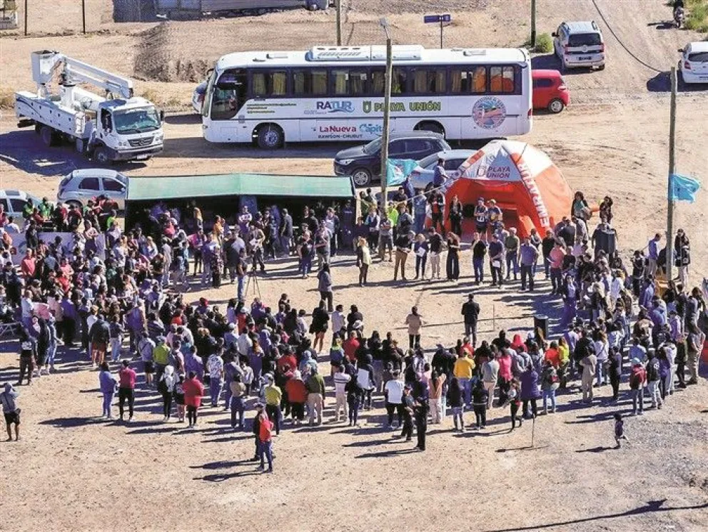 Biss: “185 familias creyeron, confiaron, esperaron y hoy su hogar empieza a hacerse realidad”