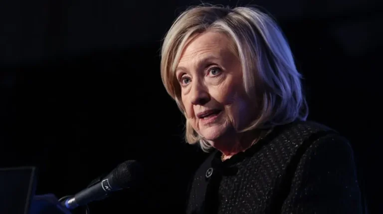 Hillary Clinton pidió que citen a Trump por el caso Epstein