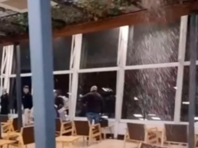 Se desplomó parte del techo del Aeroparque Jorge Newbery tras la tormenta en el AMBA