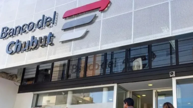 Fuerte pelea en un banco de Comodoro: hay un herido