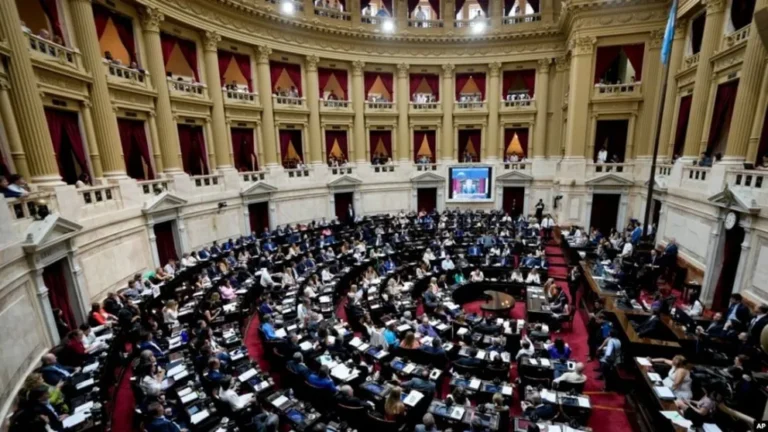 Con la reforma laboral como eje, arrancan las sesiones extraordinarias en el Congreso