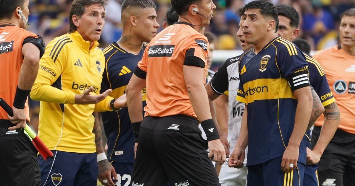 Polémica en la Bombonera: Adam Bareiro gritó su gol y trepó al alambrado pero el VAR encontró un offside milimétrico de Janson