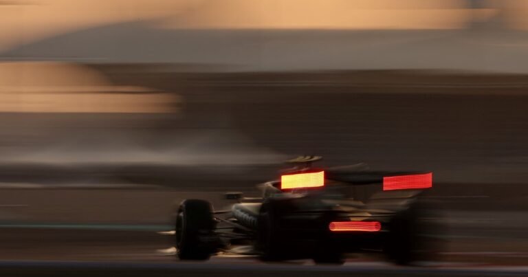 Aston Martin sufre con la nueva caja de cambios y está en serios problemas a menos de un mes del inicio de la Fórmula 1