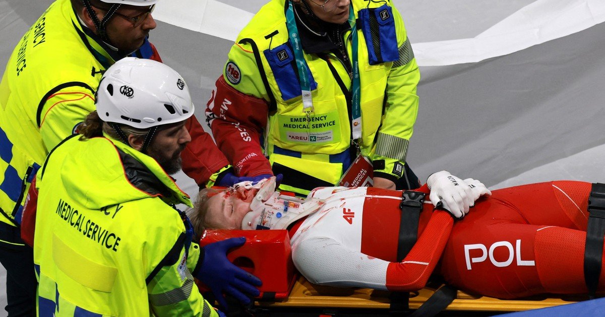 Escalofriante accidente en los Juegos Olímpicos de Invierno: una patinadora sufrió un profundo corte a milímetros del ojo