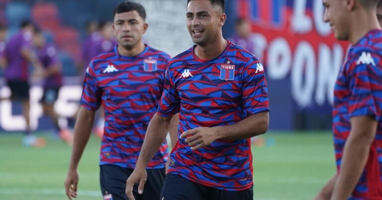 Pity Martínez debutó en Tigre luego de irse libre de River: con una corrida de 40 metros metió un golazo ante Racing