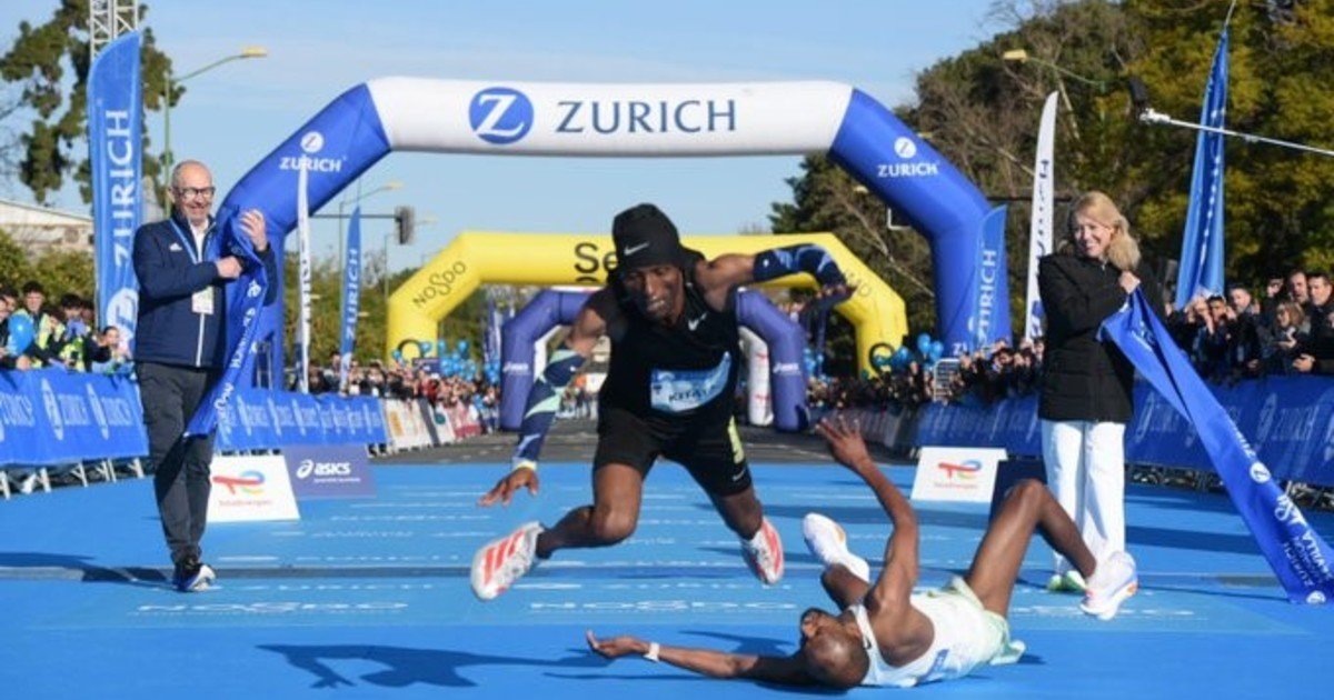 El increíble final del maratón de Sevilla: corrieron los 42,195 kilómetros y el ganador se definió por photo finish