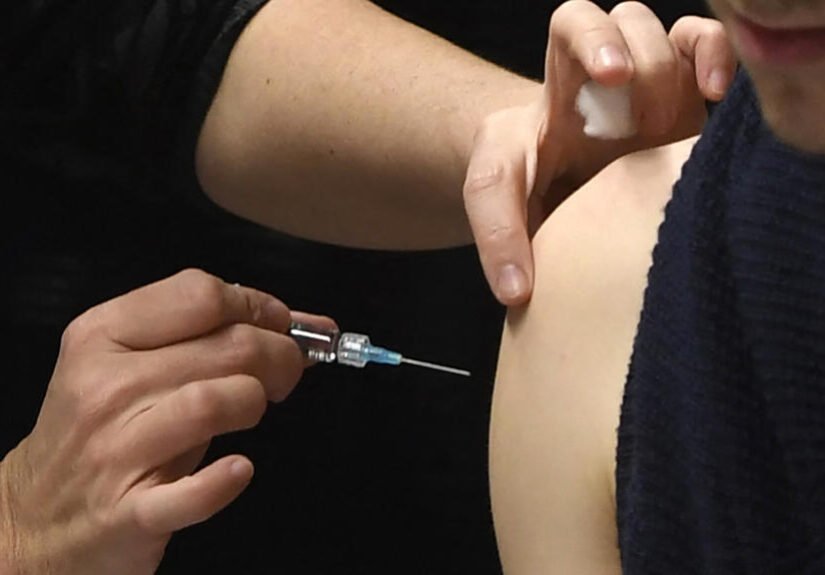 Reino Unido: dos muertos en medio de un brote de meningitis “sin precedentes”