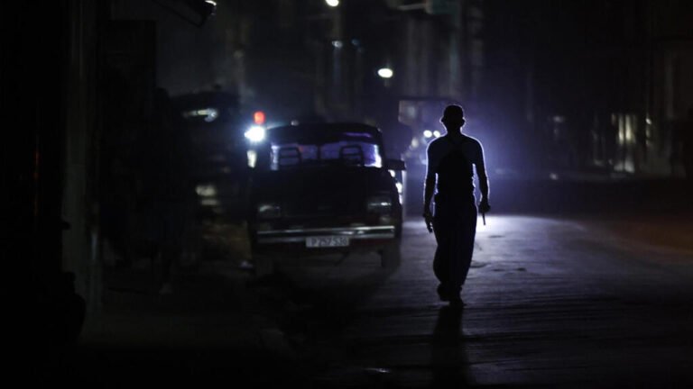 Colapsa la red eléctrica en Cuba: el segundo apagón nacional en una semana