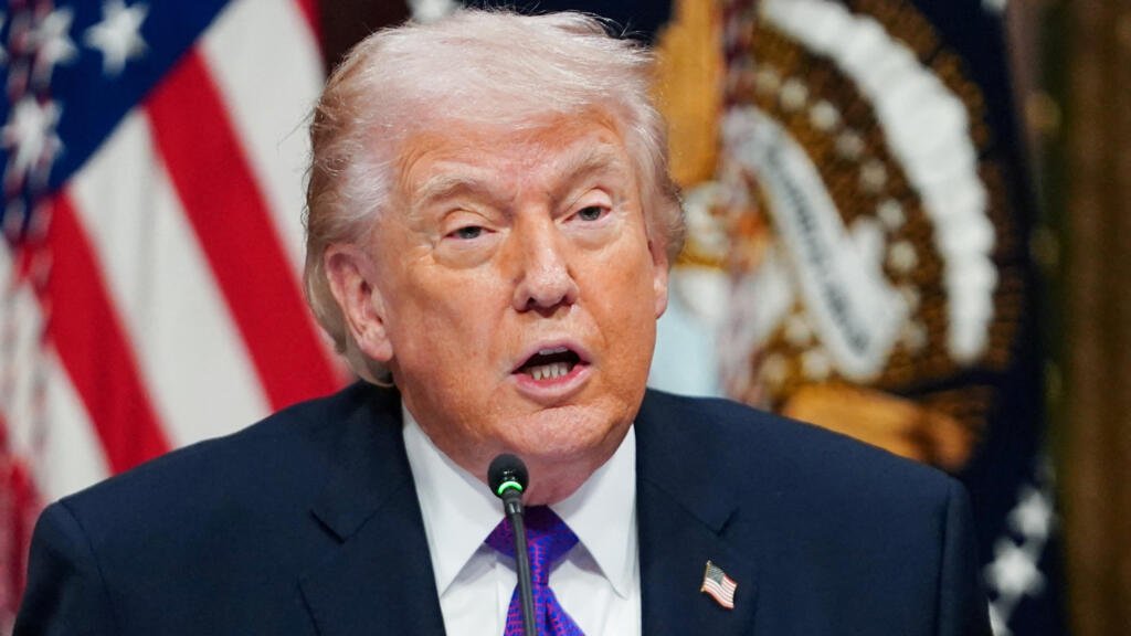 Donald Trump exige rendición de Teherán y dice que "no habrá acuerdo"