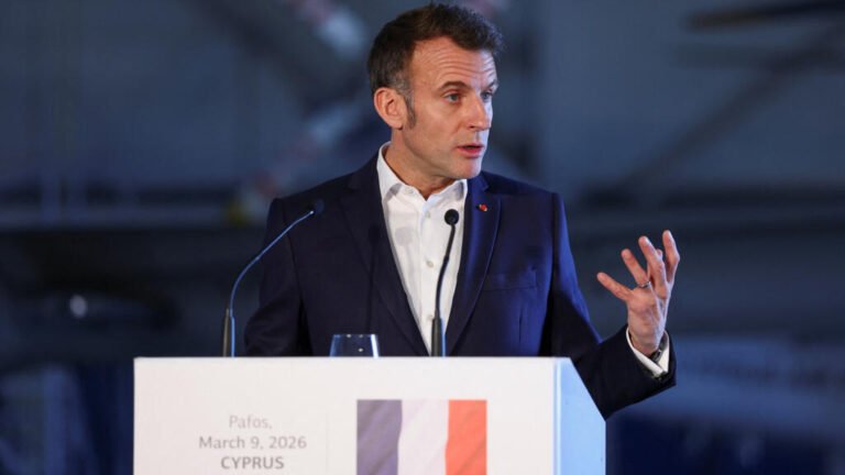 "Cuando Chipre es atacado, Europa es atacada": Macron afirma que nuevos despliegues militares son "defensivos"
