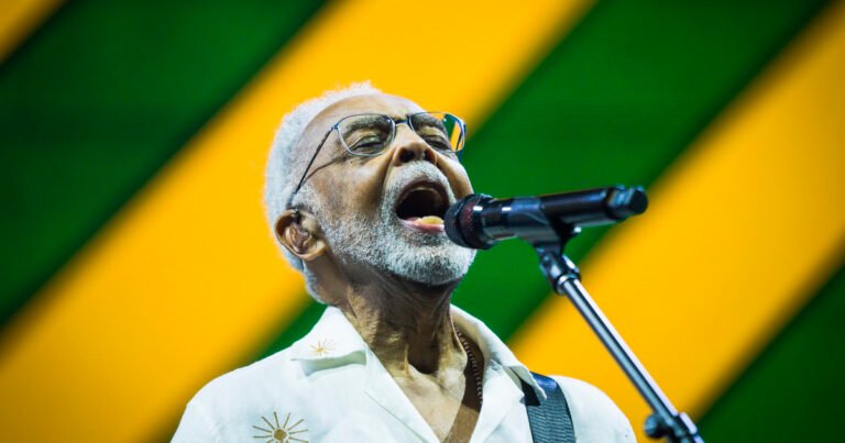 Gilberto Gil: el muchacho tropicalista se despidió para siempre de los escenarios argentinos