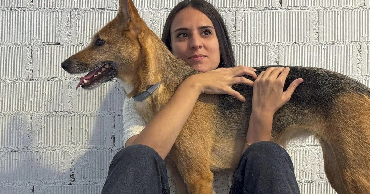 Lucía Solla Sobral, autora de ‘Comerás flores’: "Podés sufrir violencia siendo feminista y teniendo amigas"
