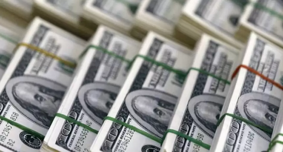 Dólar abajo de $1.400 acumula "atraso cambiario" y advierten que está en los mismos niveles que 2017