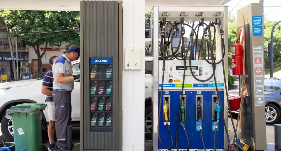 Nafta supera los $2.000 en CABA y alerta por impacto inflacionario: qué está pasando