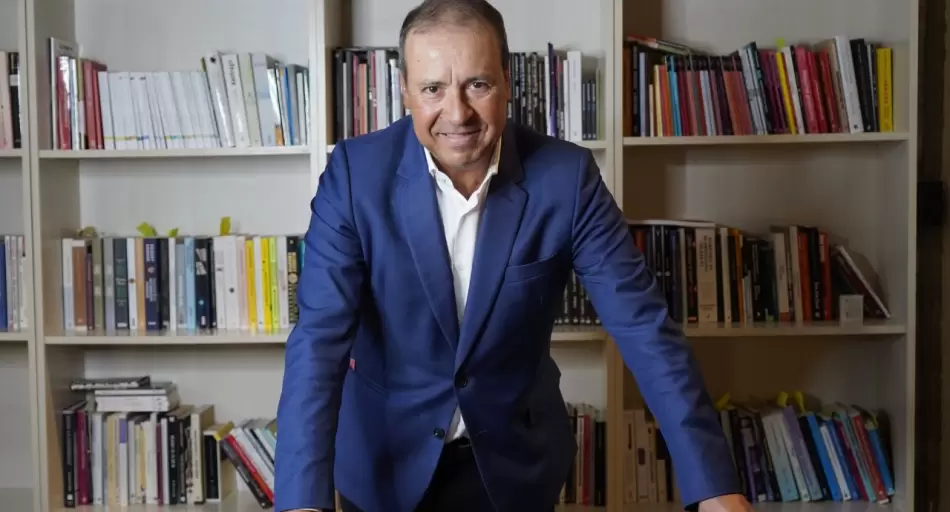 Por qué el país crece y vos no lo sentís: la triple dualidad que divide a la Argentina