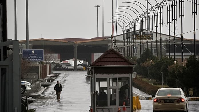 España reubica temporalmente a sus fuerzas especiales en Irak por motivos de seguridad