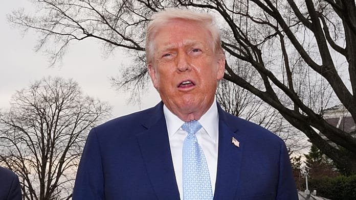 Desde controlar los puertos hasta apoderarse de las reservas de uranio: Trump explora opciones para enviar fuerza terrestre a Irán