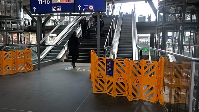 El caos en las escaleras mecánicas de la Estación Central de Berlín recibe la ayuda de Finlandia
