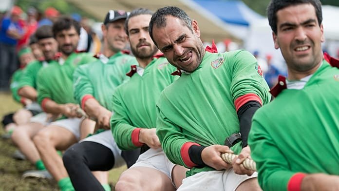 Más de 1.000 atletas compiten en el Mundial de tiro de cuerda en pista cubierta en Taiwán