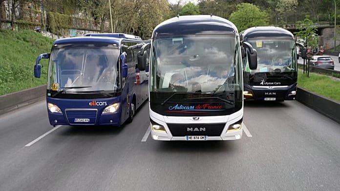 Protesta lenta en la ronda París, camioneros piden ayudas al combustible del Gobierno