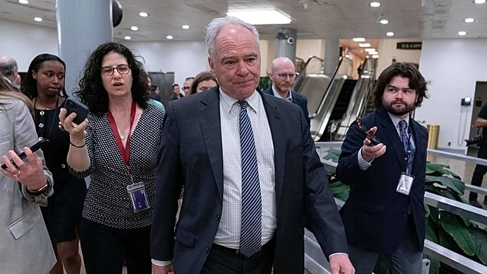 Los senadores demócratas tratan de frenar una posible invasión en Cuba