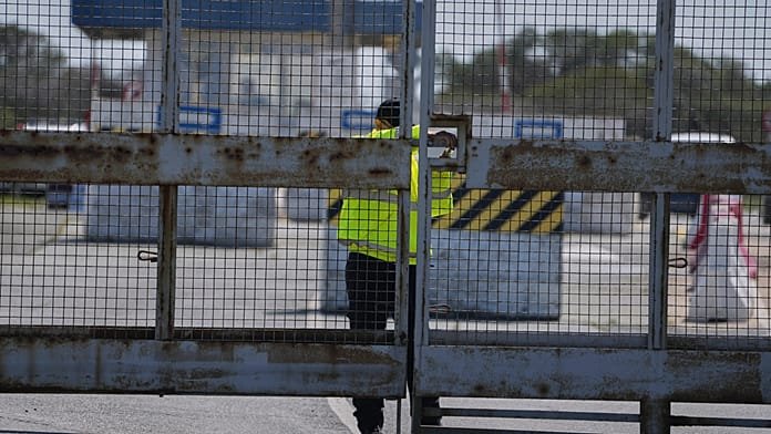 Las fragatas griegas llegan a Chipre para defender la isla ante posibles nuevos ataques