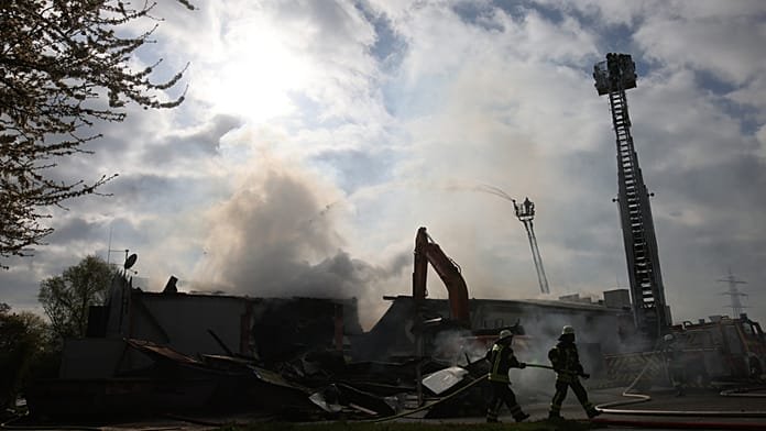Evacuadas 750 personas tras un incendio en una discoteca cerca de Estrasburgo