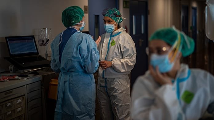 España recupera su sanidad universal: qué cambia y cómo afectará a los europeos