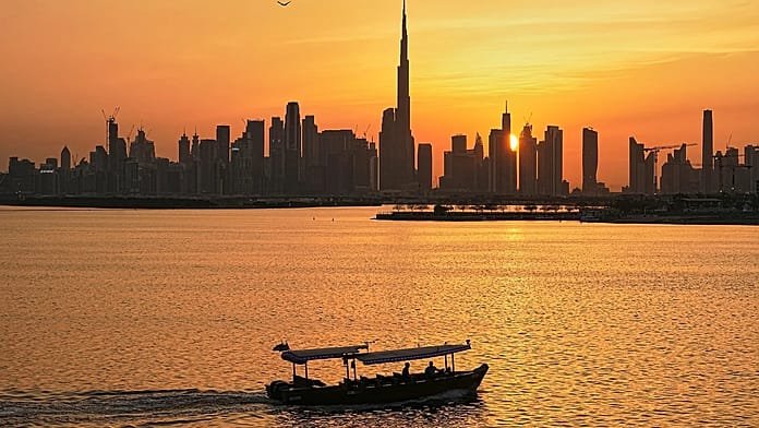 Emiratos Árabes Unidos puede resistir el choque bélico y se opondrá al "nihilismo" de Irán