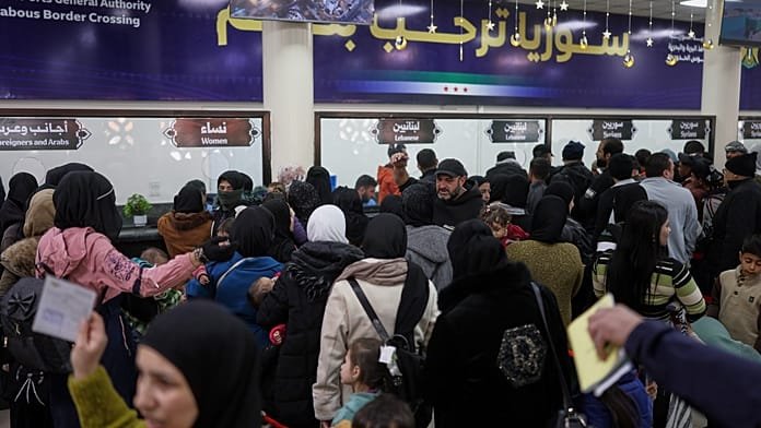 Miles de sirios huyen hacia Damasco por la escalada israelí en Líbano