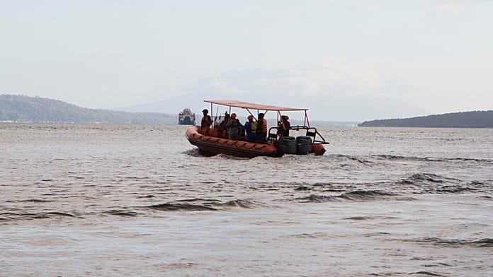 Detenido el capitán del barco que naufragó en Indonesia con una familia española a bordo
