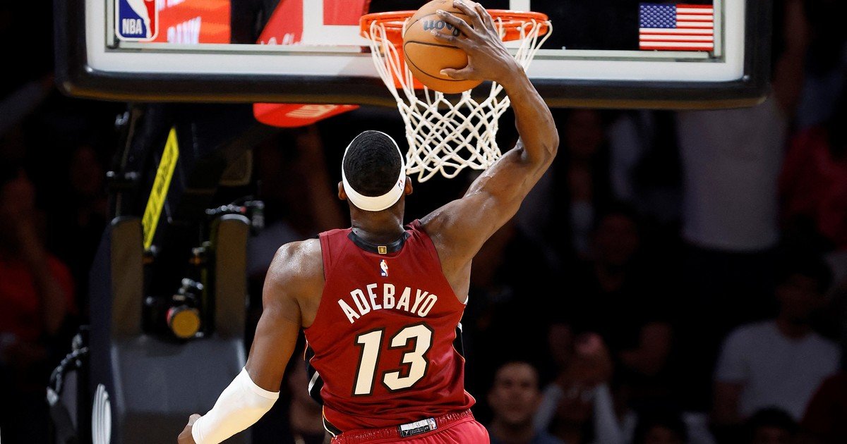 Adebayo tuvo su noche de gloria en la NBA: hizo 83 puntos para Miami Heat, pasó a Kobe Bryant y es la segunda mayor marca de la historia