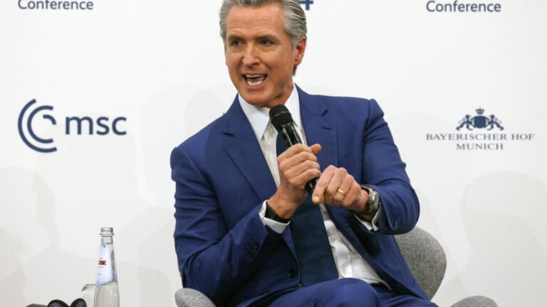 Una veintena de estados de EEUU anuncian una demanda contra el nuevo arancel de Trump