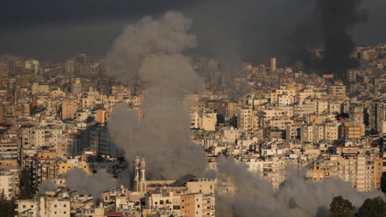 Irán afirma tener el "control total" del estrecho de Ormuz; Líbano reporta 11 muertos tras ataques israelíes