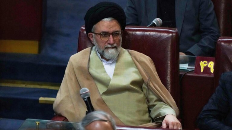 Así es Esmail Jatib, el ministro de Inteligencia iraní que Israel afirma que mató en un ataque aéreo