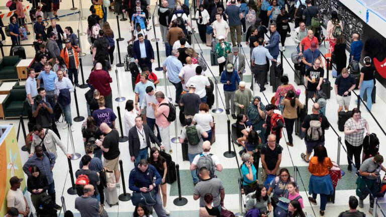 Caos en el aire: ¿qué tan cerca está la solución a la crisis de los aeropuertos de Estados Unidos?